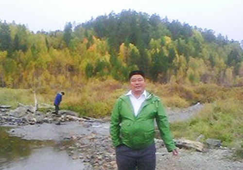 張總在外蒙古礦區