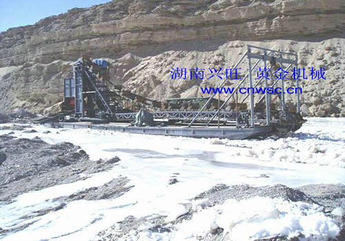 高海拔、高寒凍土礦區(qū)，采金船